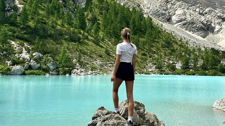 Lago di Sorapis – Türkisblaues Wasser inmitten der Dolomiten